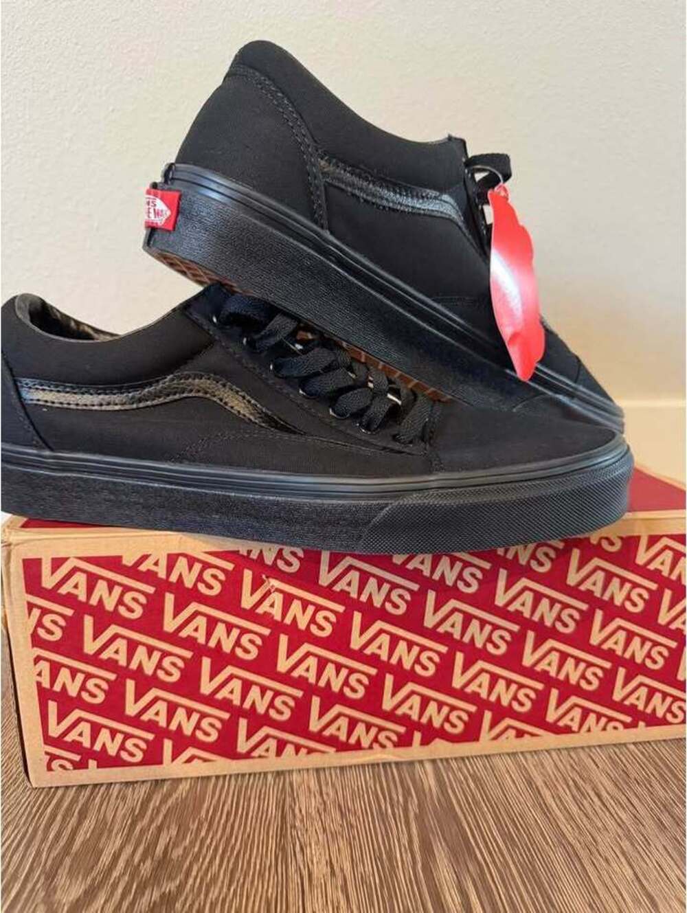 Vans Old Skool Black Sneakers - Mens 10/Womens 11 - Picture 3 of 5